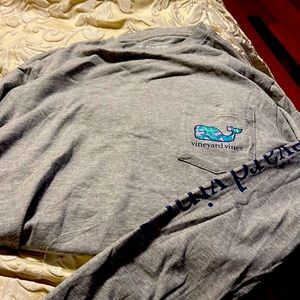 Vineyard vines tee